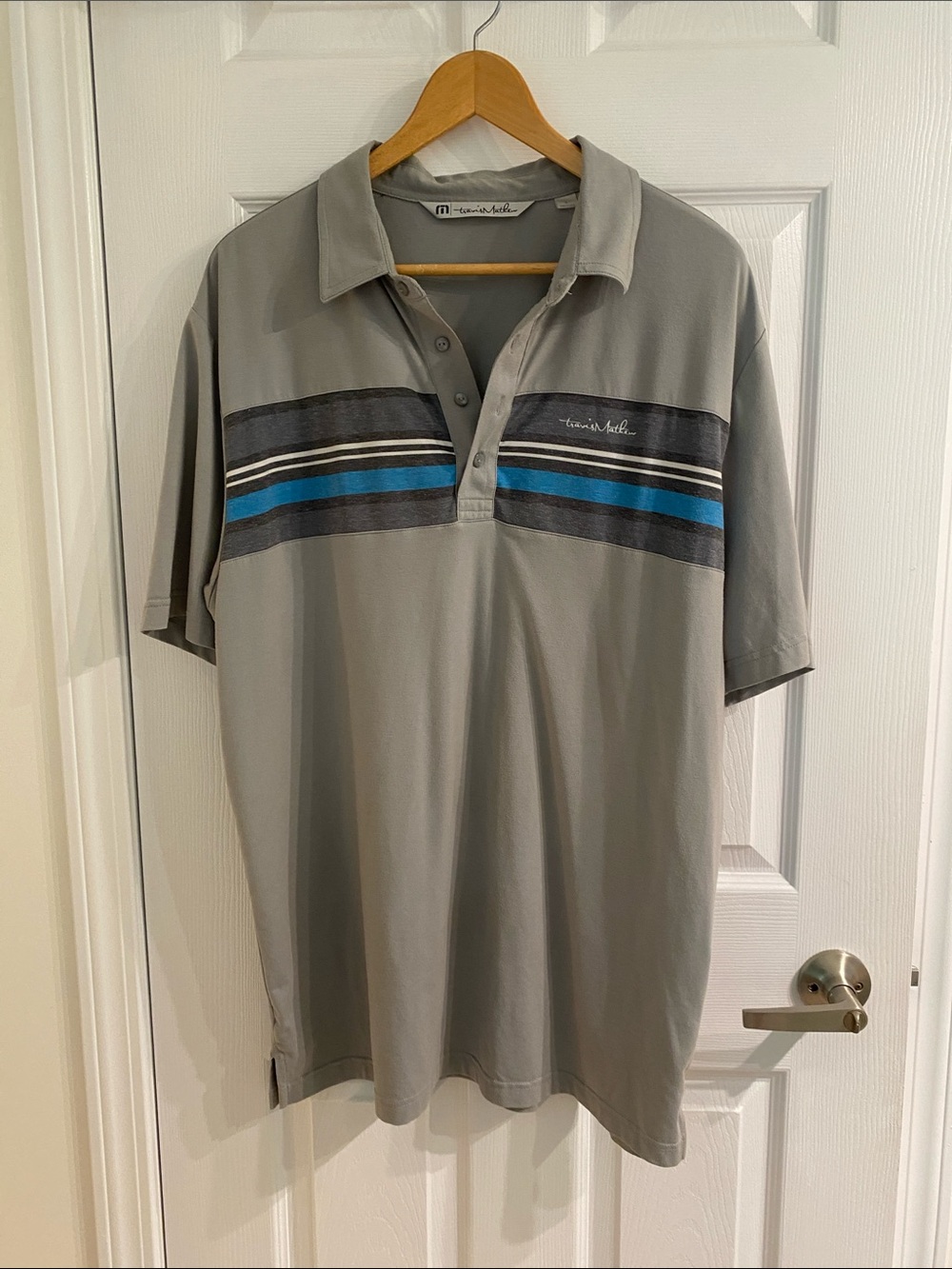 Travis Mathew Gray Golf Polo Blue White Chest Stripe Men's Large